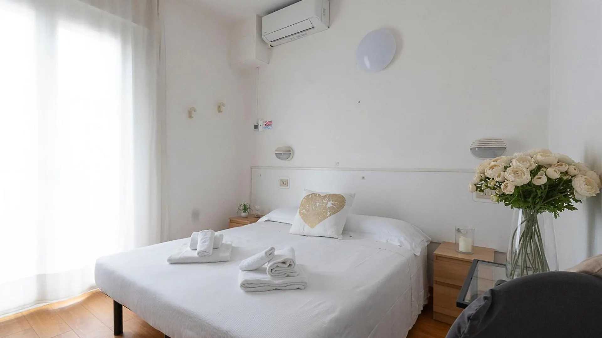 Hotel Le Vele Riccione 3*,  Italien