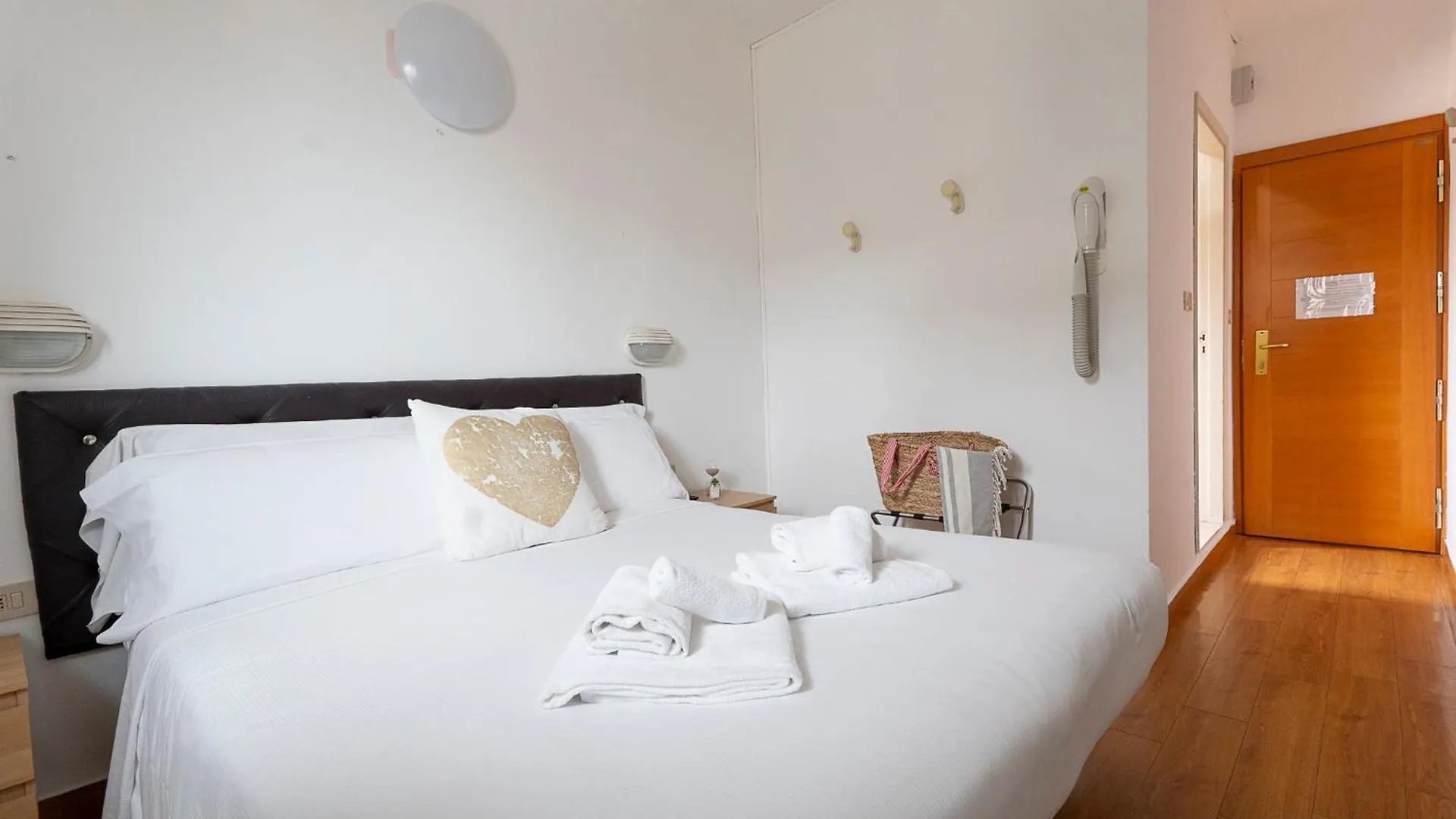 Hotel Le Vele Riccione 3*,